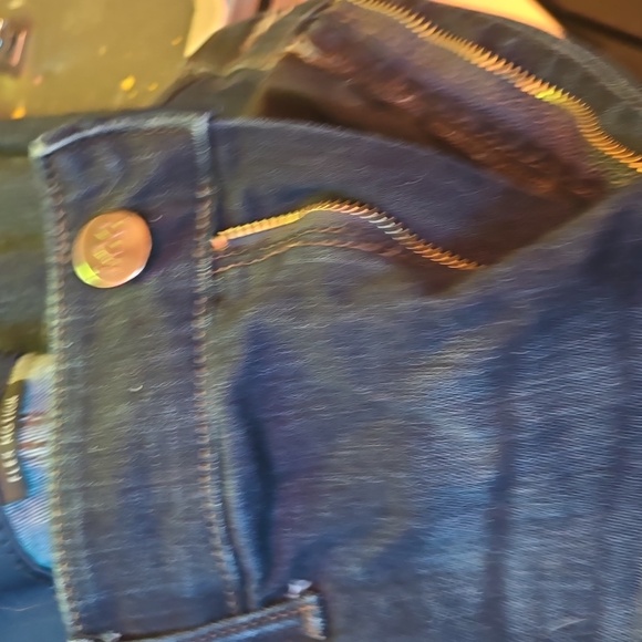 Women's size 18 straight leg flex motion jeans. - Picture 3 of 3